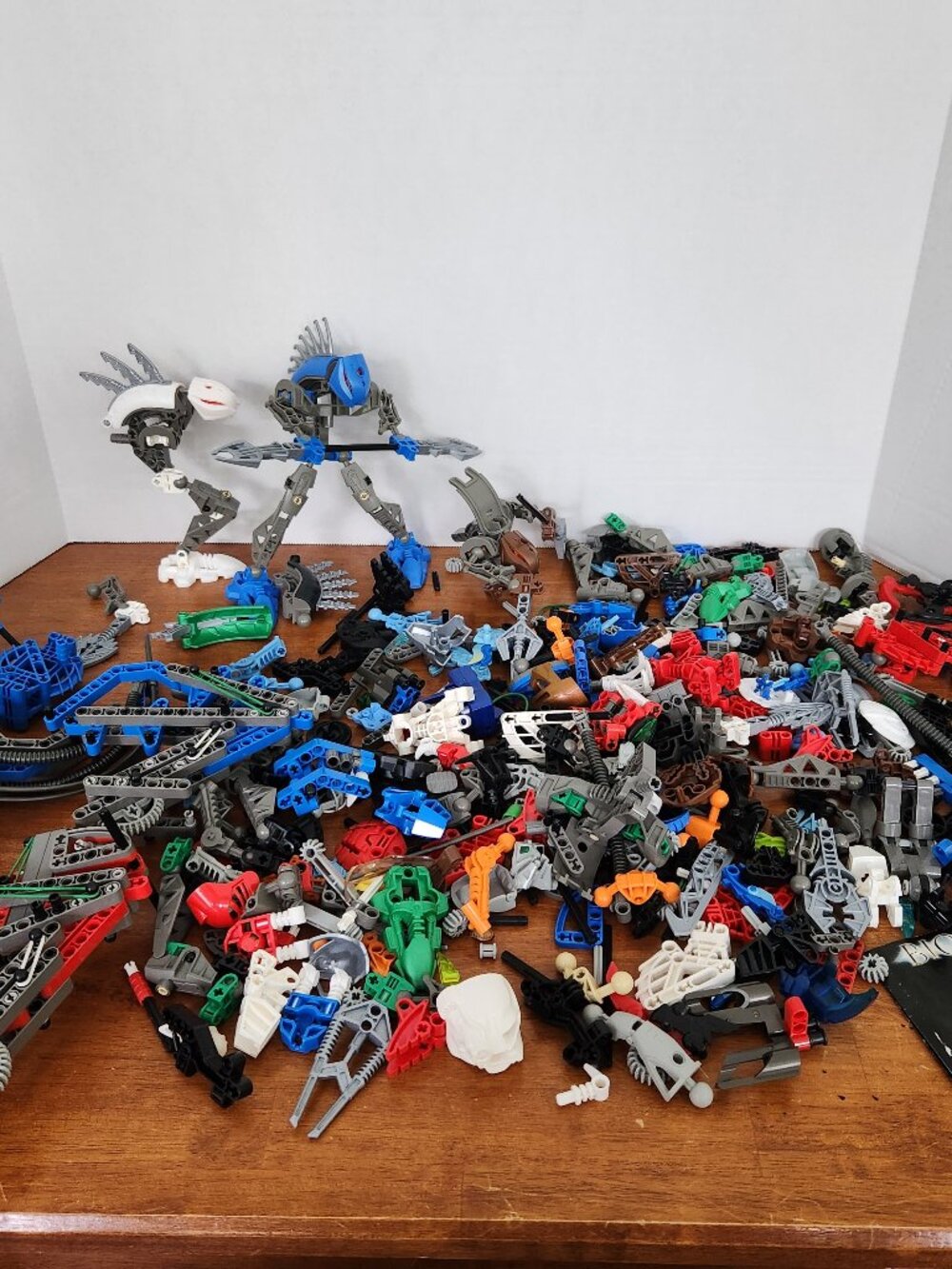 Lego Bionicle Warriors 8558 CAHDOK & GAHDOK Bohrok Queens Set with Warriors Lot